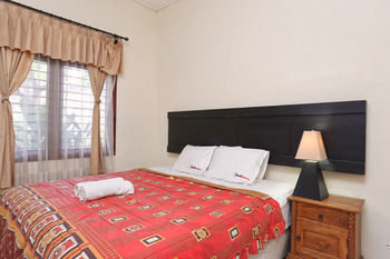 Reddoorz @ Poppies Lane 1 Hotel Kuta Lombok Buitenkant foto