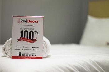 Reddoorz @ Poppies Lane 1 Hotel Kuta Lombok Buitenkant foto